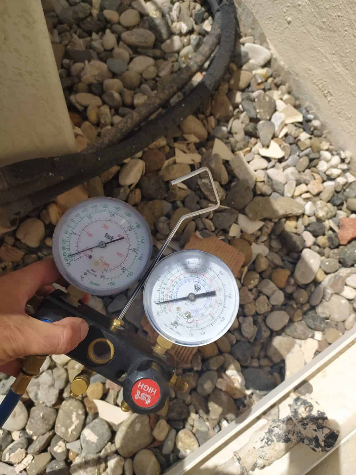 Reparación de aire acondicionado en oficina