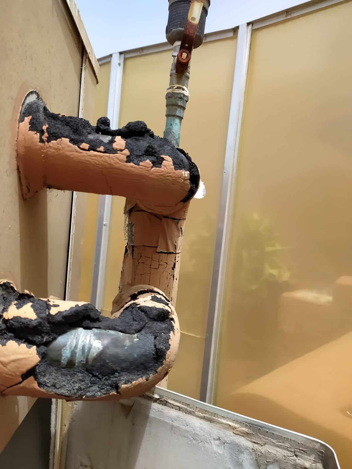 Reparación de aire acondicionado en oficina